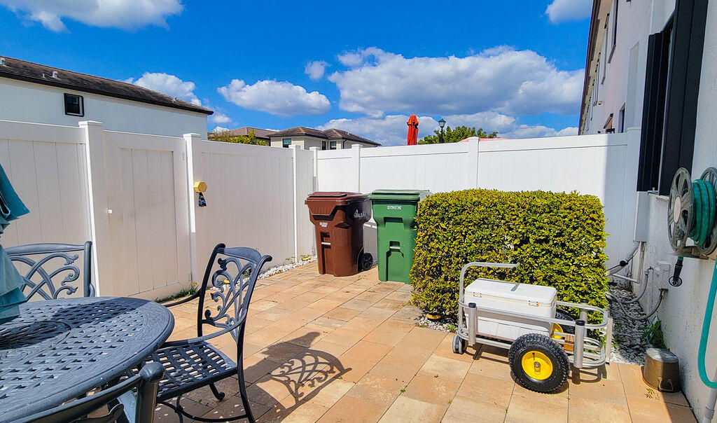 AQUABELLA NORTH REPLAT - Residential