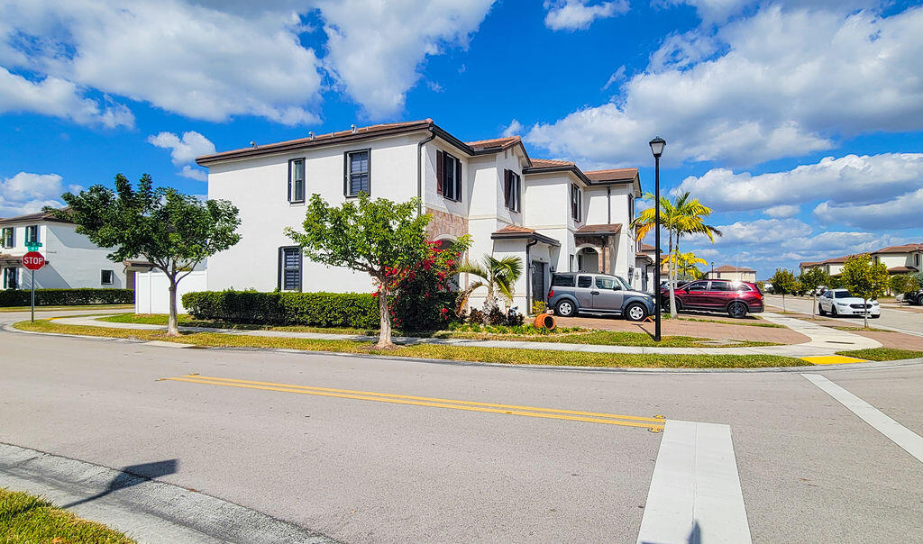 AQUABELLA NORTH REPLAT - Residential