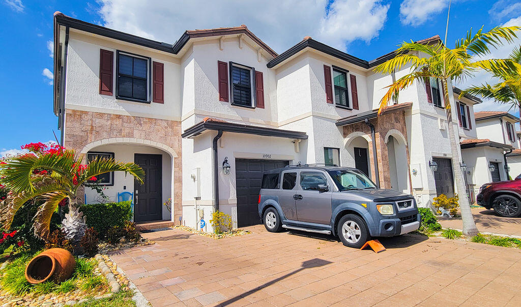 AQUABELLA NORTH REPLAT - Residential