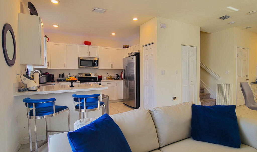 AQUABELLA NORTH REPLAT - Residential