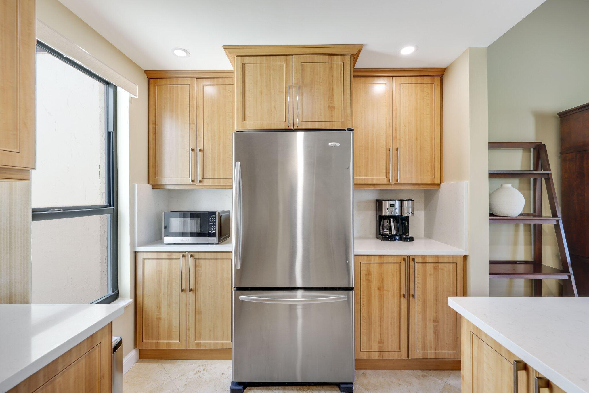 View photos, virtual tours, details... 800 Greensward Court 203- I