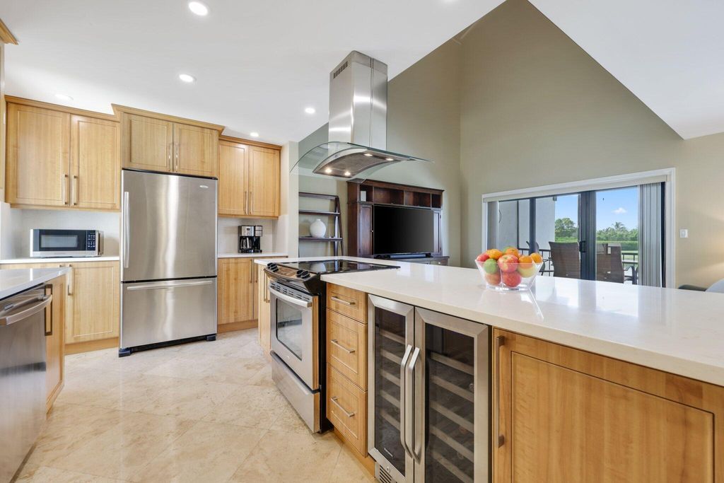 Photo of 800 Greensward Court #203- I, Delray Beach, FL 33445 (MLS # B26016152)