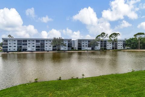 A home in Lake Worth