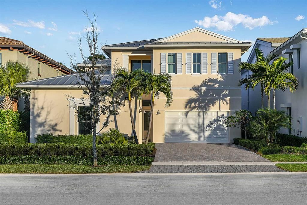 Photo of 1054 Faulkner Terrace, Palm Beach Gardens, FL 33418 (MLS # R10708416)