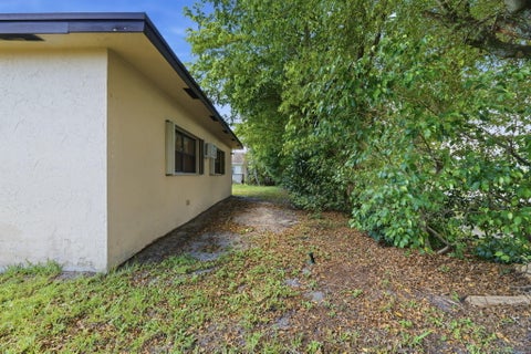 Tiny photo for 14711 Hideaway Lane #l, Delray Beach, FL 33484 (MLS # B26071141)