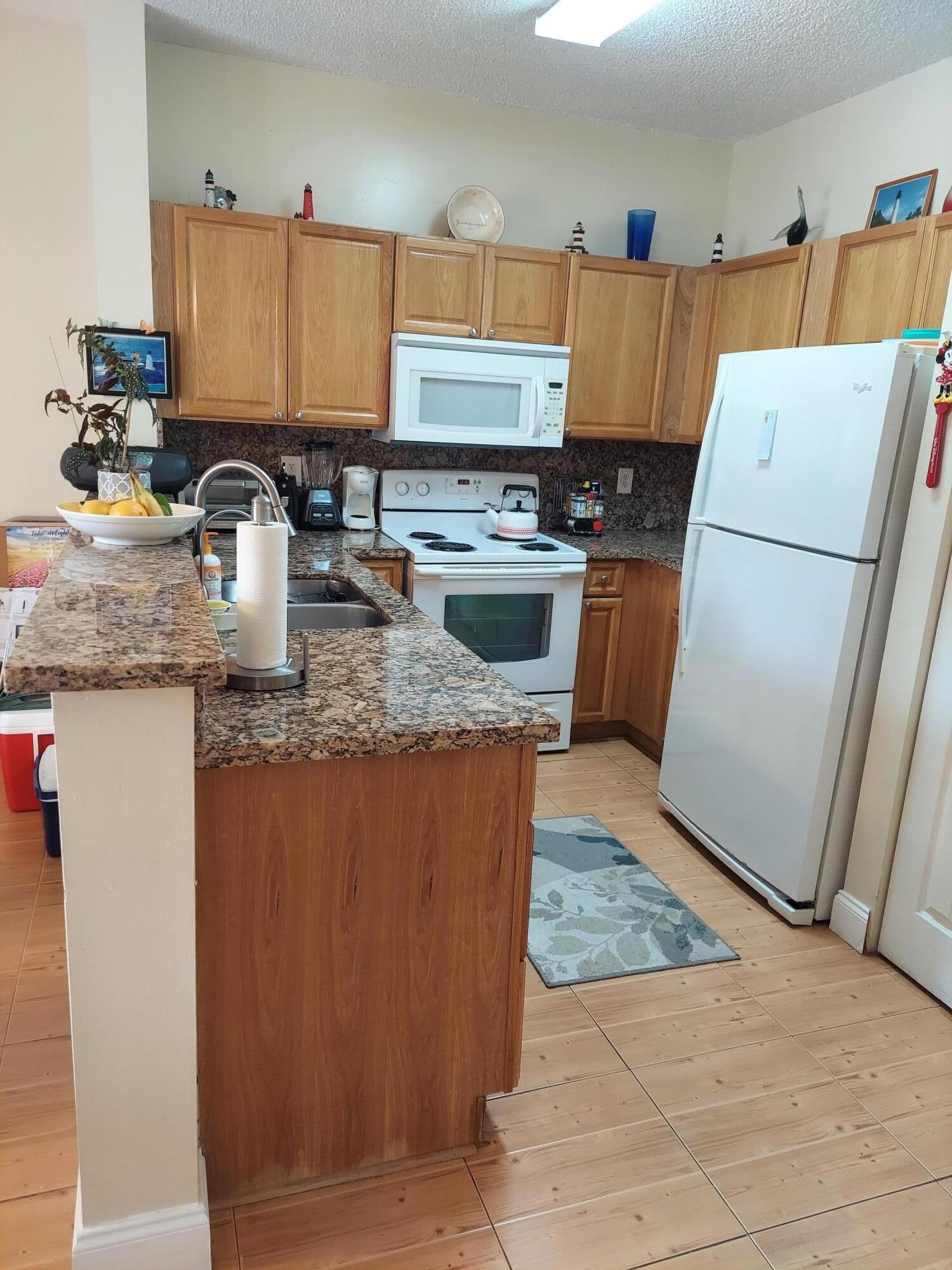 2208 SE 24th Place