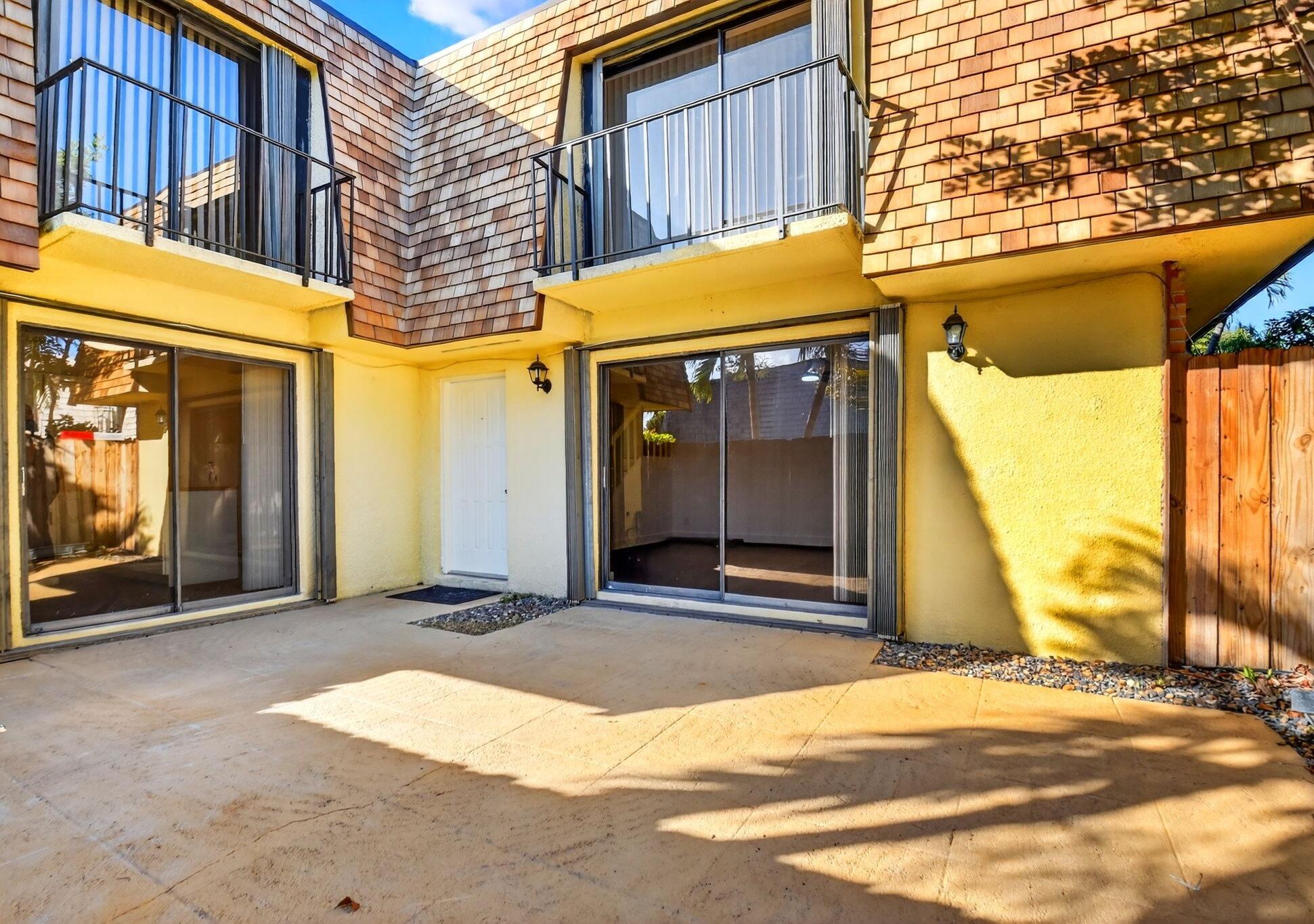 LAKEWOOD OF PALM SPRINGS - Residential