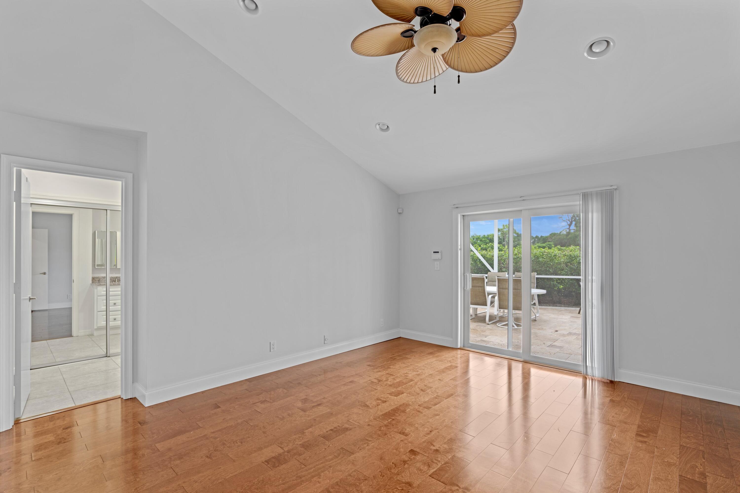 FOXPOINTE - Residential