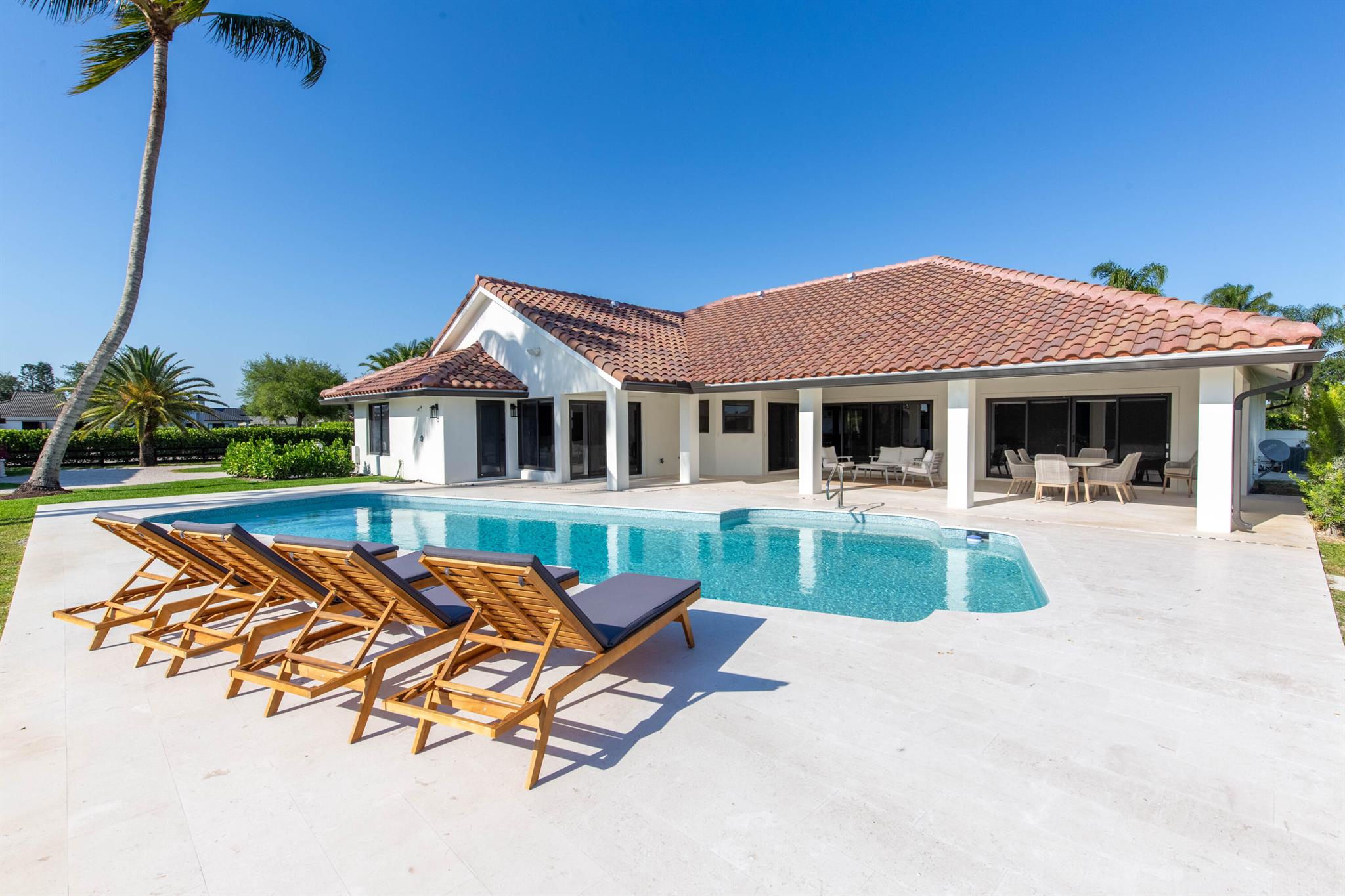 SADDLE TRAIL PARK OF WELL - Residential