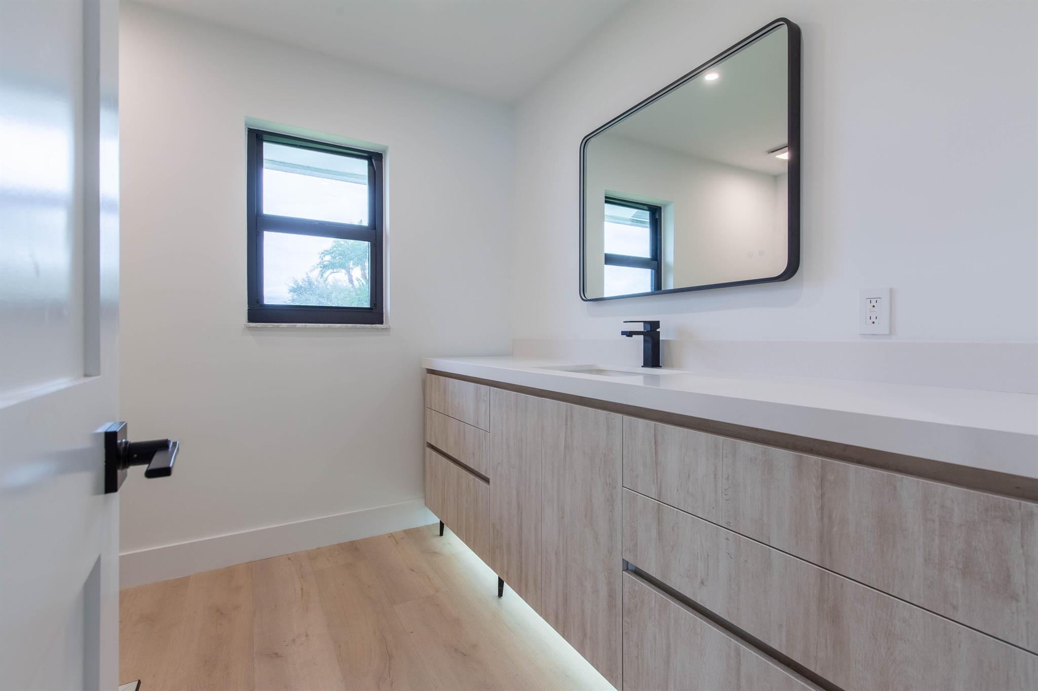 SADDLE TRAIL PARK OF WELL - Residential