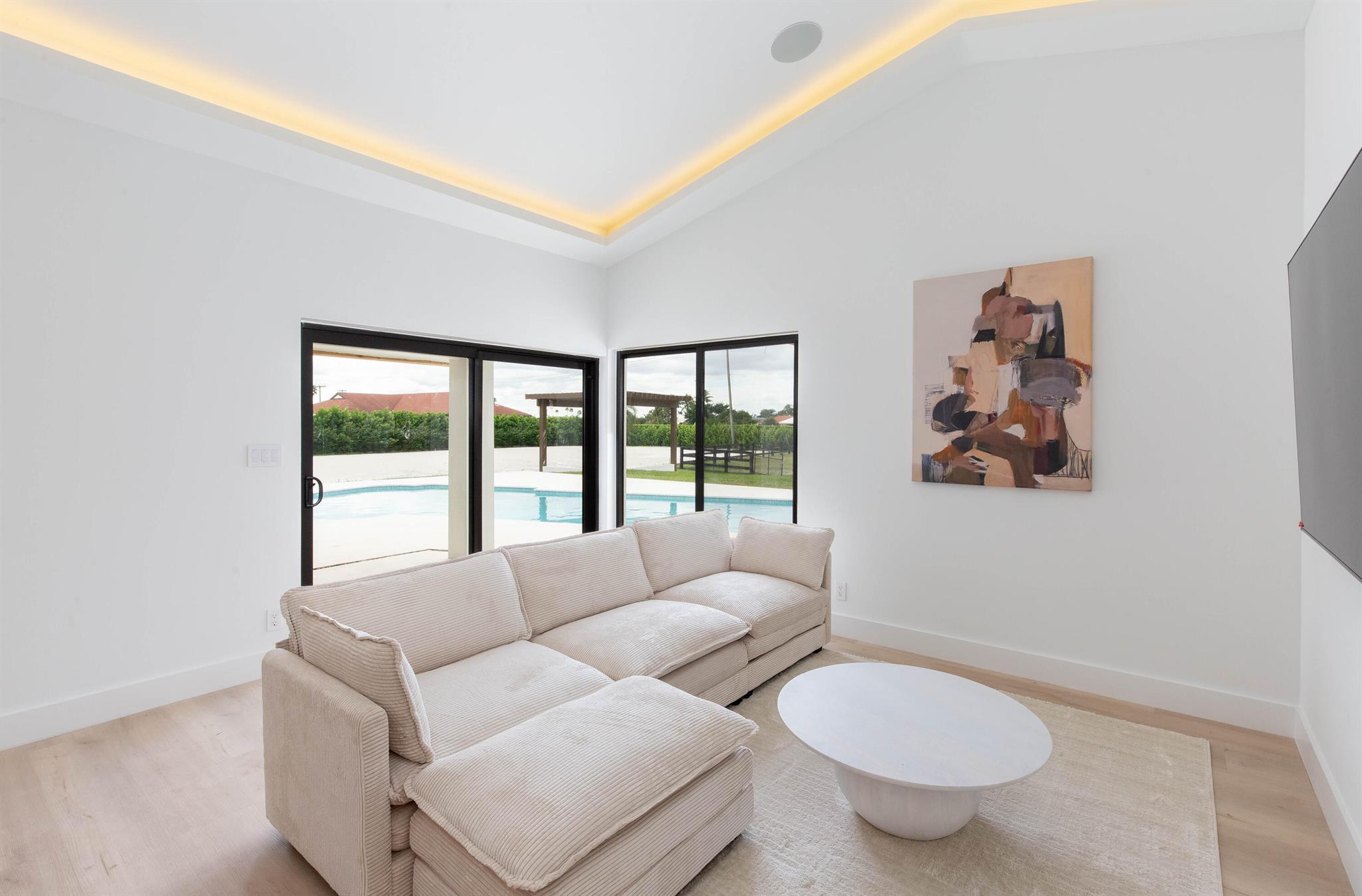 SADDLE TRAIL PARK OF WELL - Residential