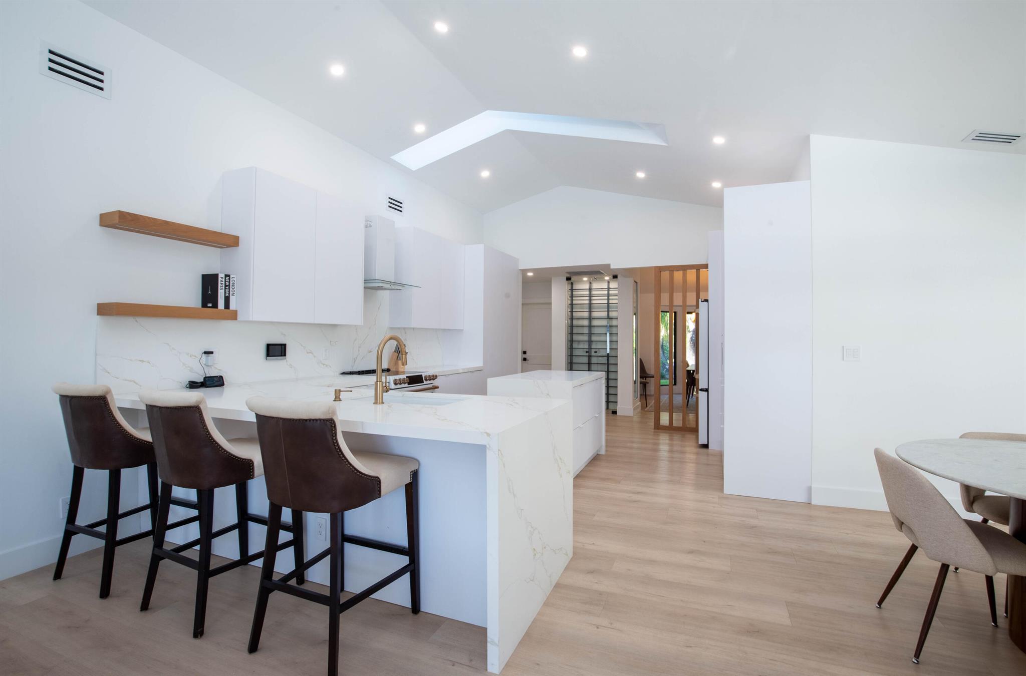 SADDLE TRAIL PARK OF WELL - Residential