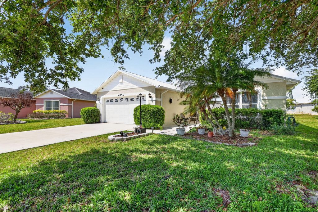 Photo of 6656 Picante Circle, Fort Pierce, FL 34951 (MLS # B26020959)