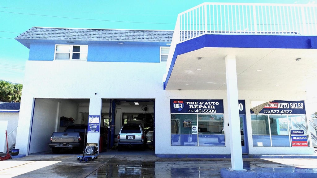 Photo of 960 S Us Highway 1, Fort Pierce, FL 34950 (MLS # R10952866)