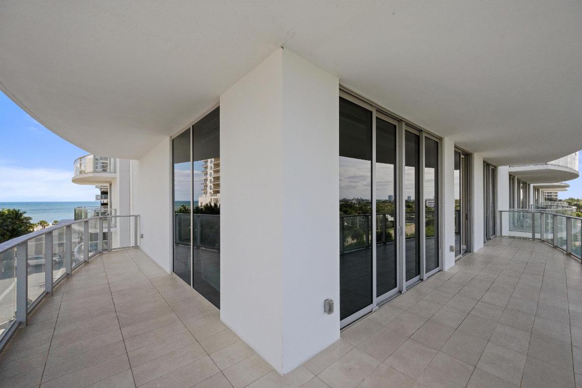 AMRIT OCEAN RESORT 2 CONDO - Residential