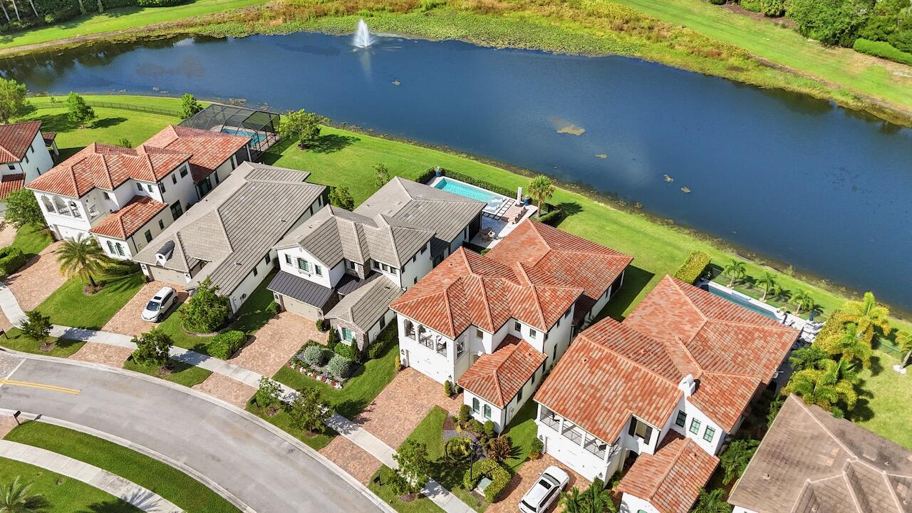 8355 Grand Prix Lane