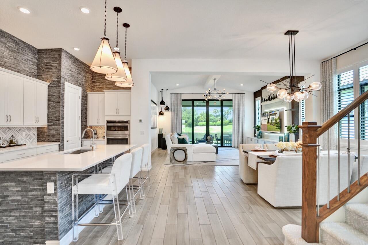 8355 Grand Prix Lane