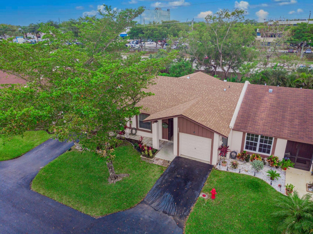 Photo of 5300 BREADFRUIT Circle, Delray Beach, FL 33484 (MLS # B26081723)