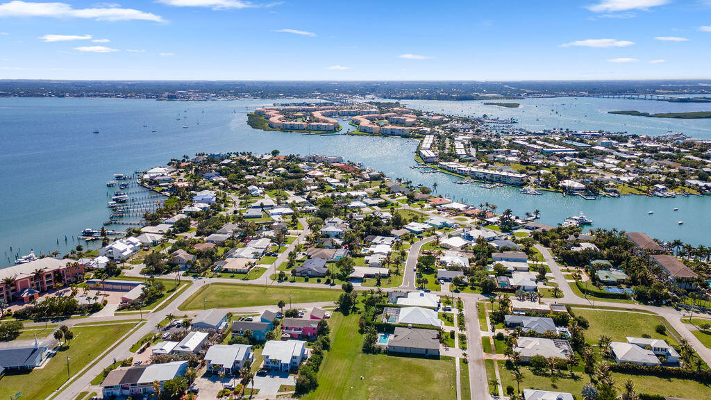 OCEAN VIEW SUBDIVISION REPLAT HOLLEY & MORGAN - Residential Income
