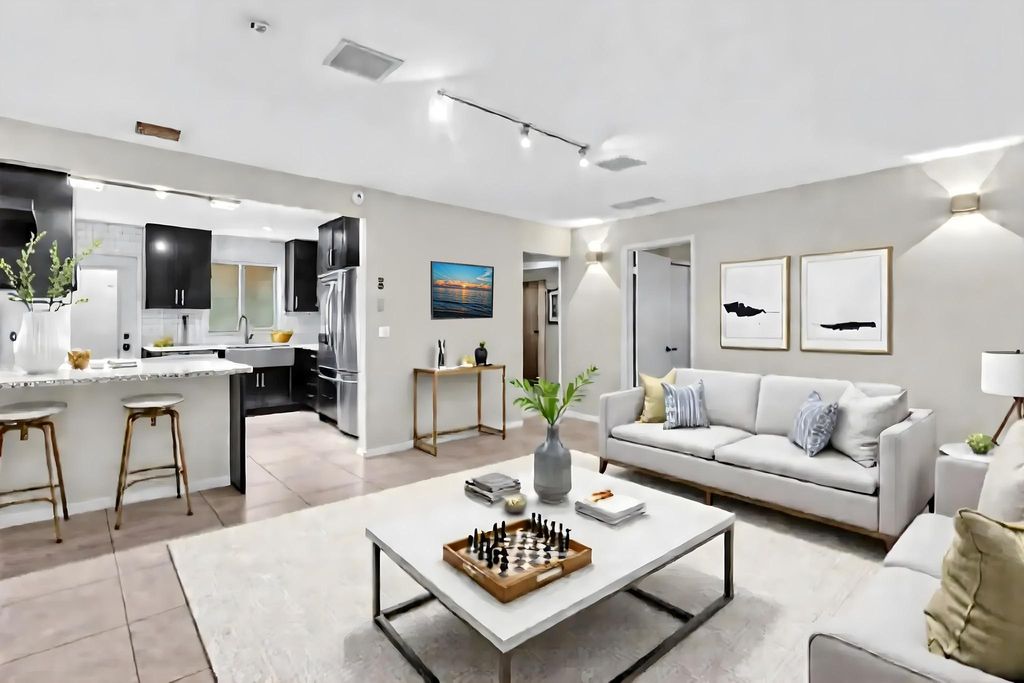 Photo of 318 NE 1st Avenue, Delray Beach, FL 33444 (MLS # R11096210)
