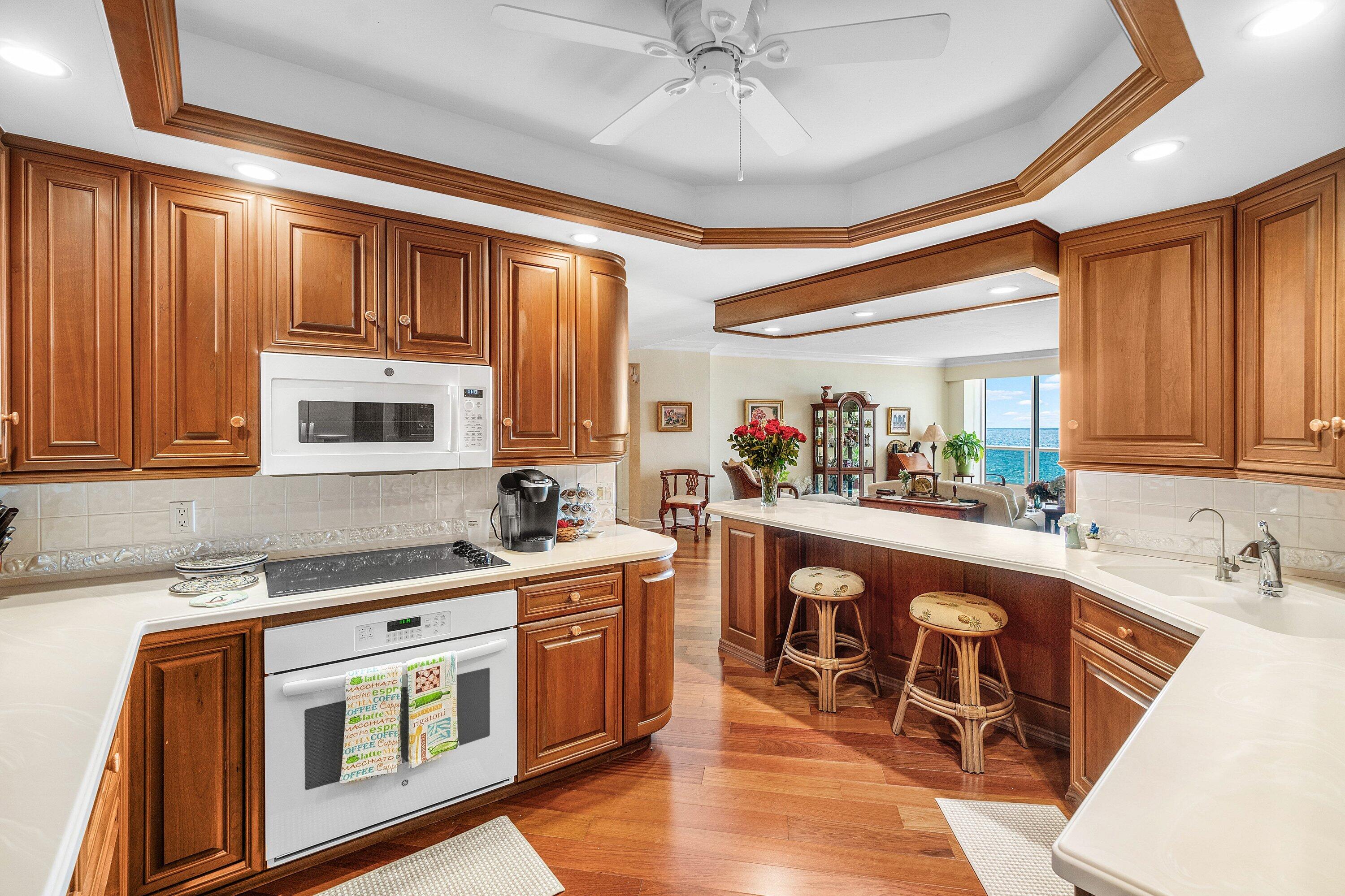 SABAL POINT APTS CONDO - Residential