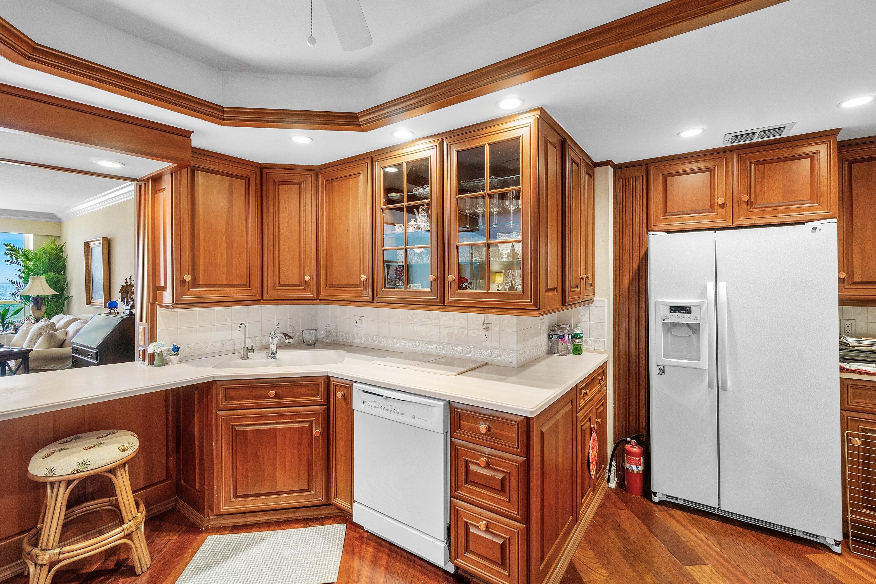 SABAL POINT APTS CONDO - Residential