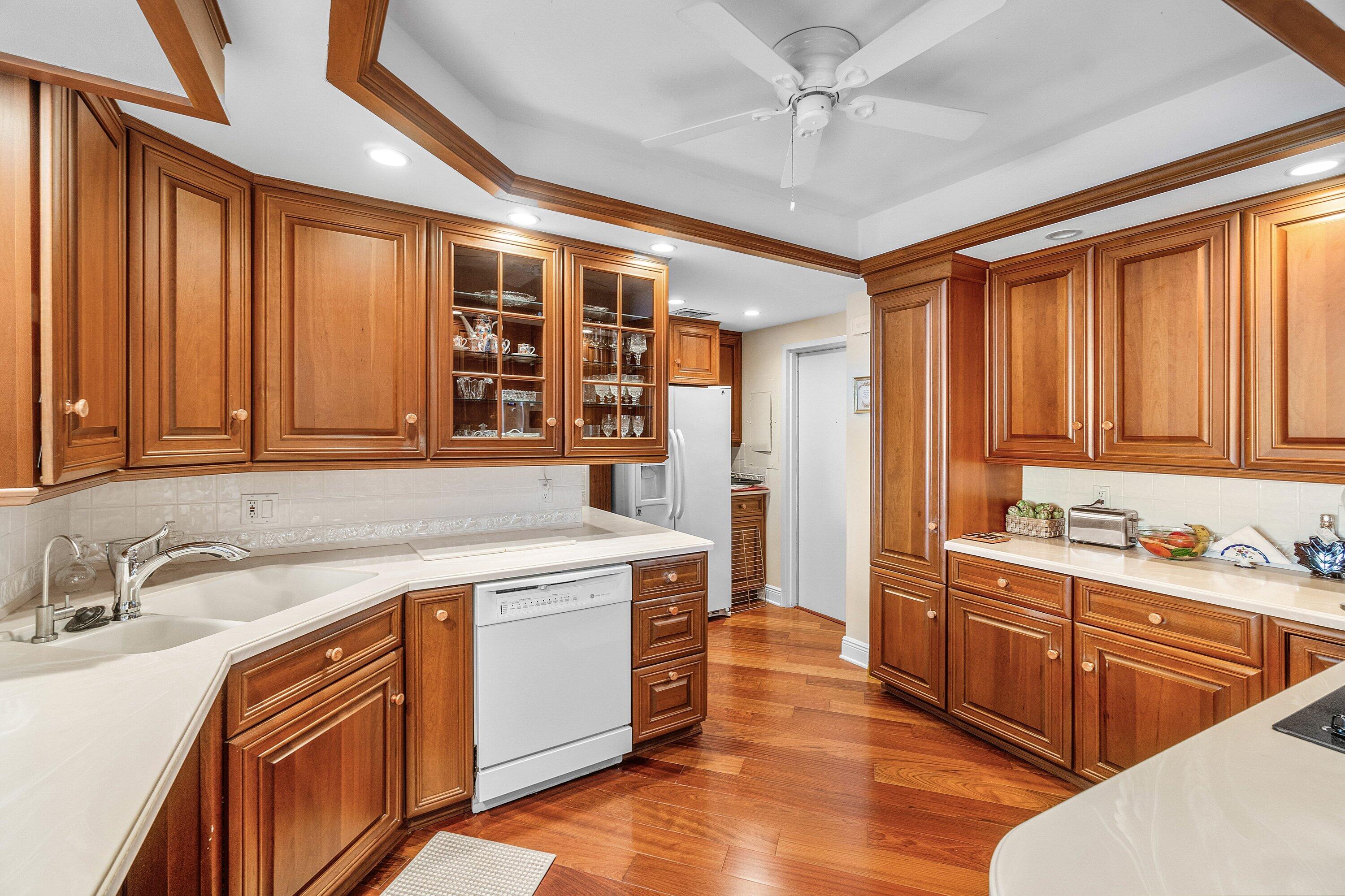 SABAL POINT APTS CONDO - Residential