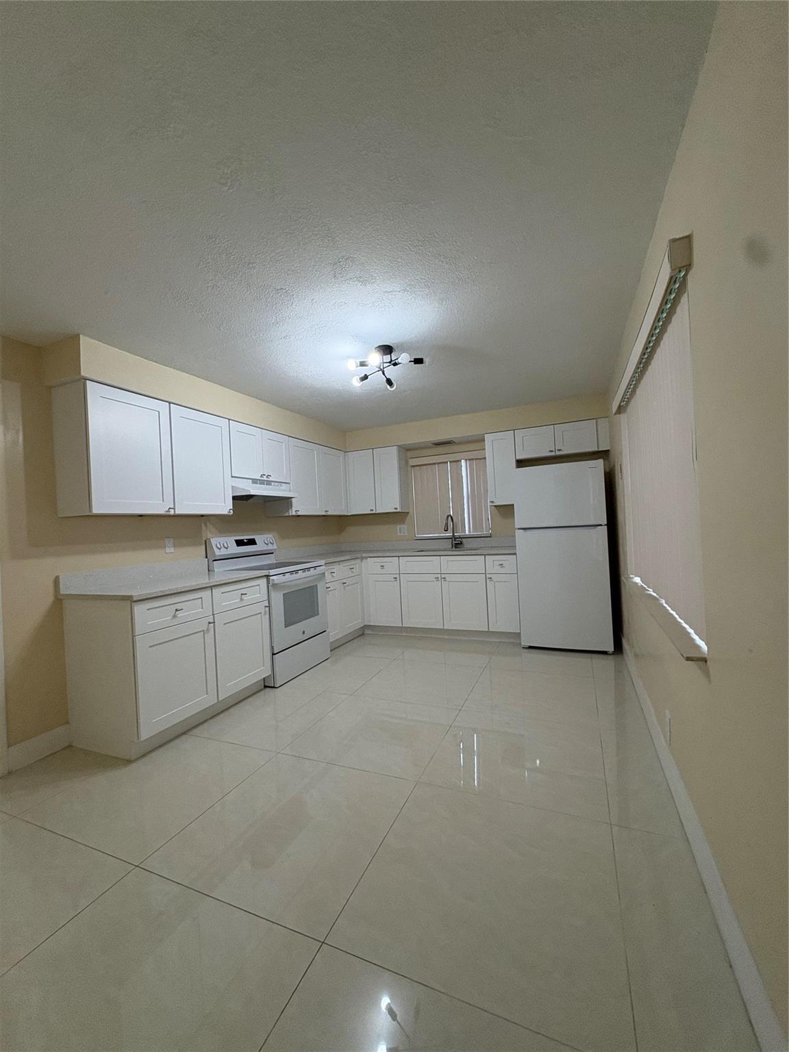 Sunrise Golf Village Sec - Residential Lease