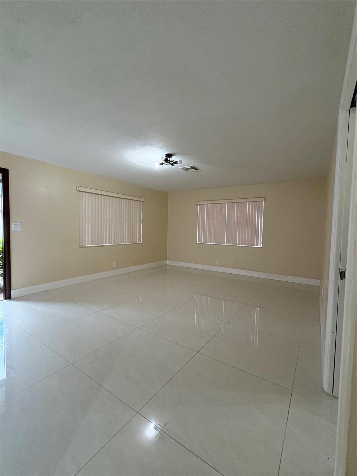 Sunrise Golf Village Sec - Residential Lease