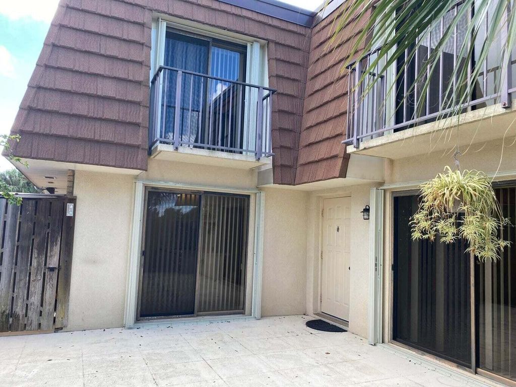 Photo of 2811 28th Court, Jupiter, FL 33477 (MLS # R11130014)