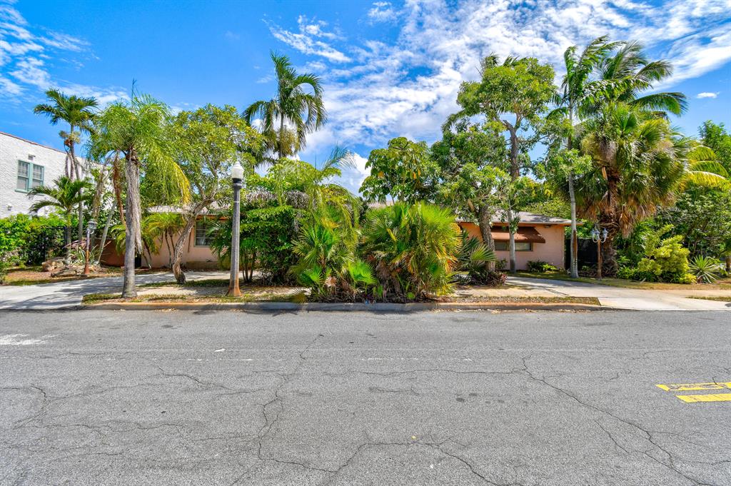 SOUTHLAND PARK - Residential Income