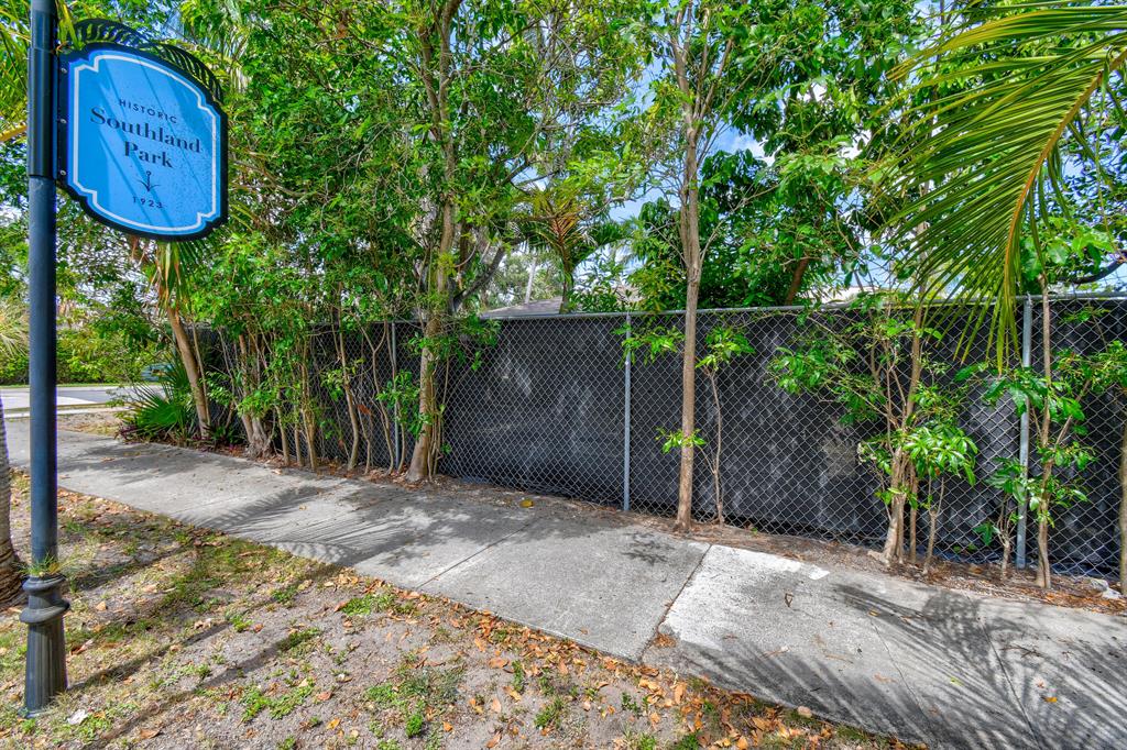 SOUTHLAND PARK - Residential Income