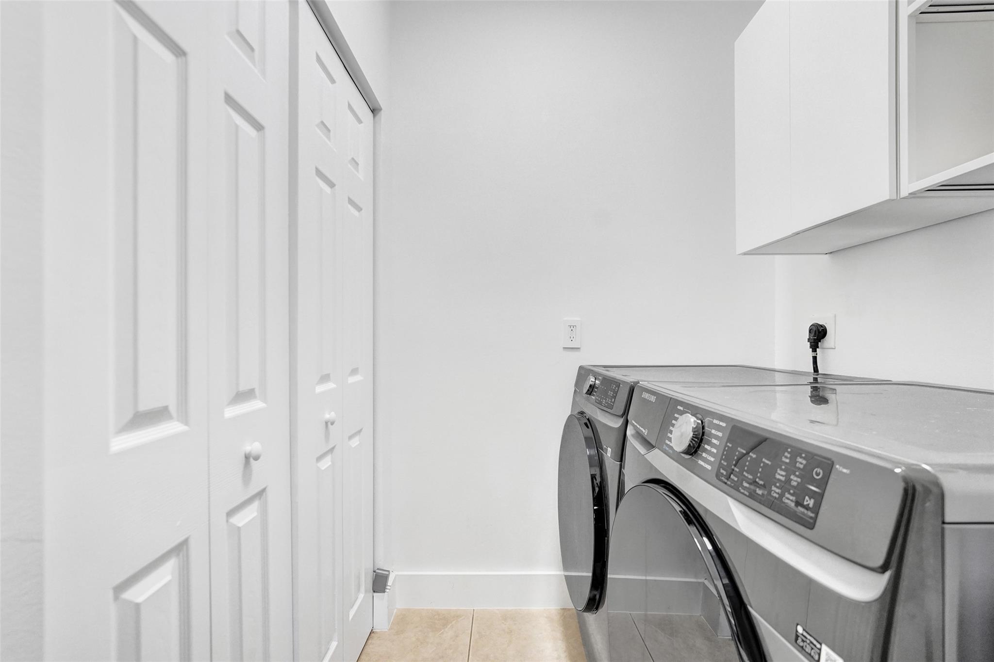 PERRY & WELLS SUB CORR PL - Residential