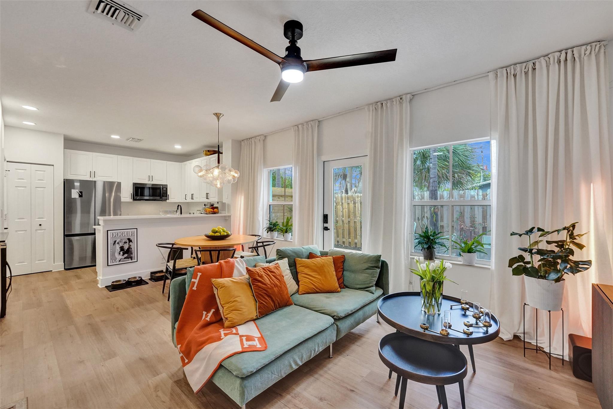 PERRY & WELLS SUB CORR PL - Residential