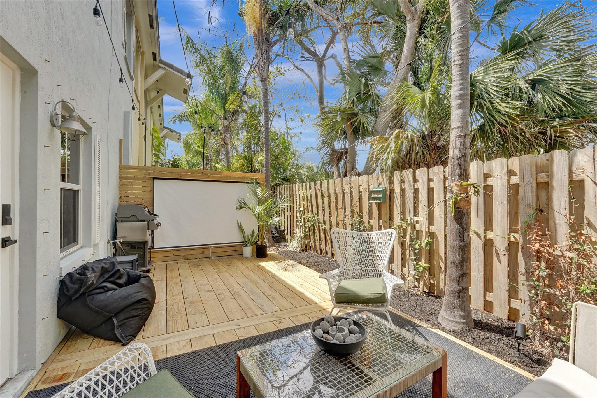 PERRY & WELLS SUB CORR PL - Residential