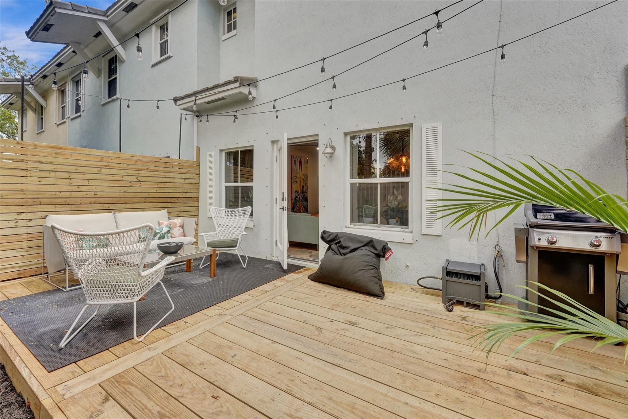 PERRY & WELLS SUB CORR PL - Residential