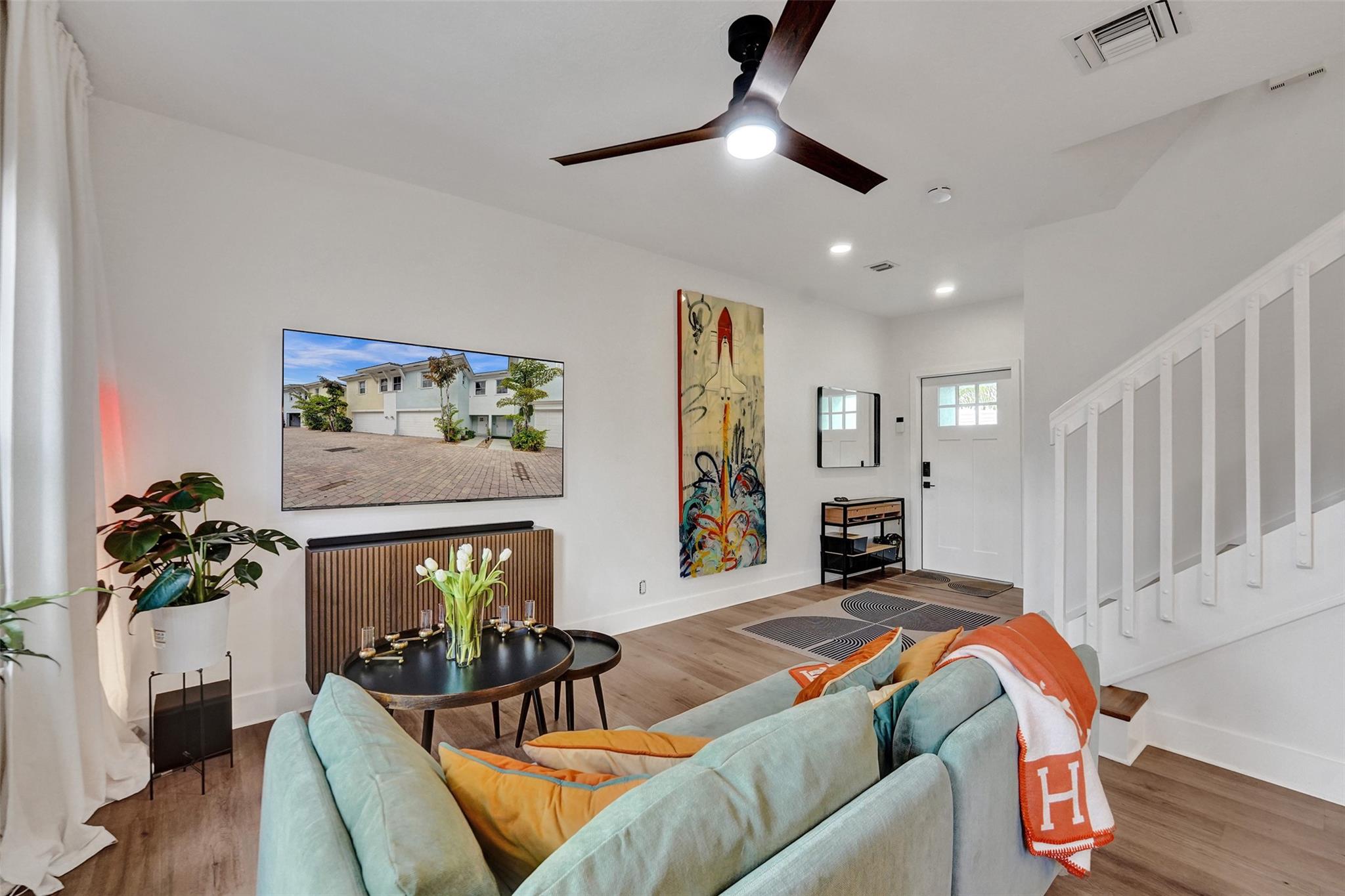 PERRY & WELLS SUB CORR PL - Residential