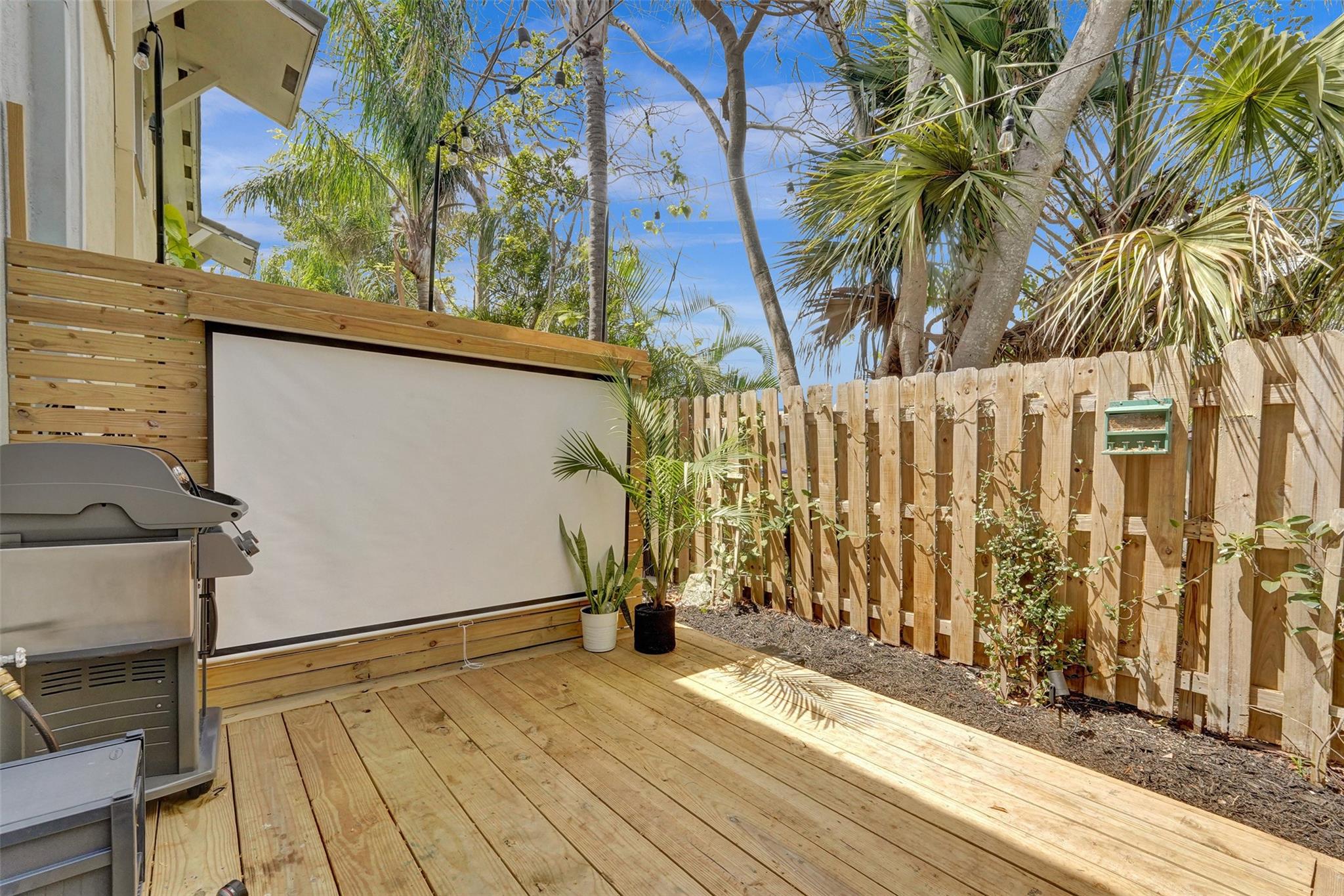 PERRY & WELLS SUB CORR PL - Residential