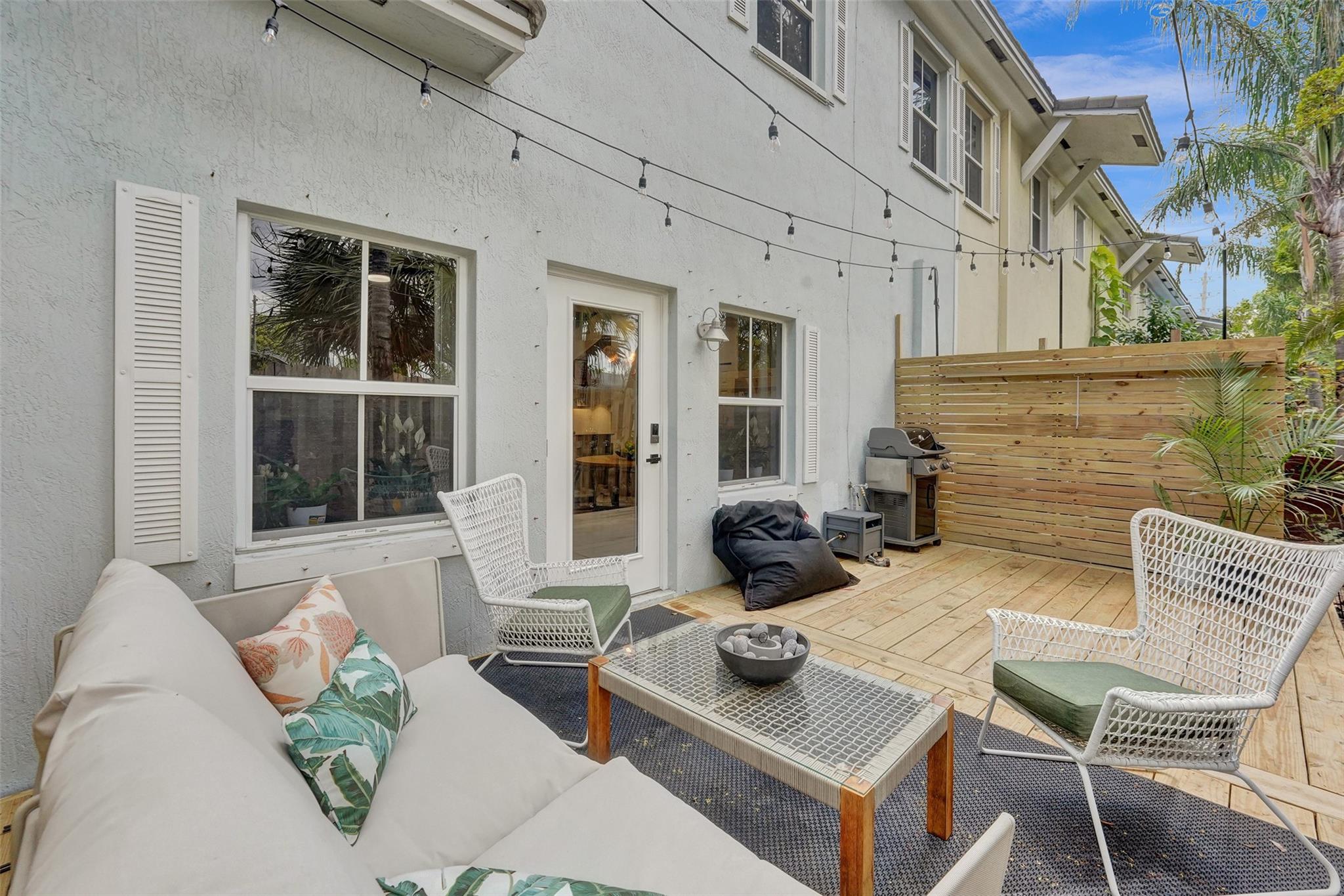 PERRY & WELLS SUB CORR PL - Residential