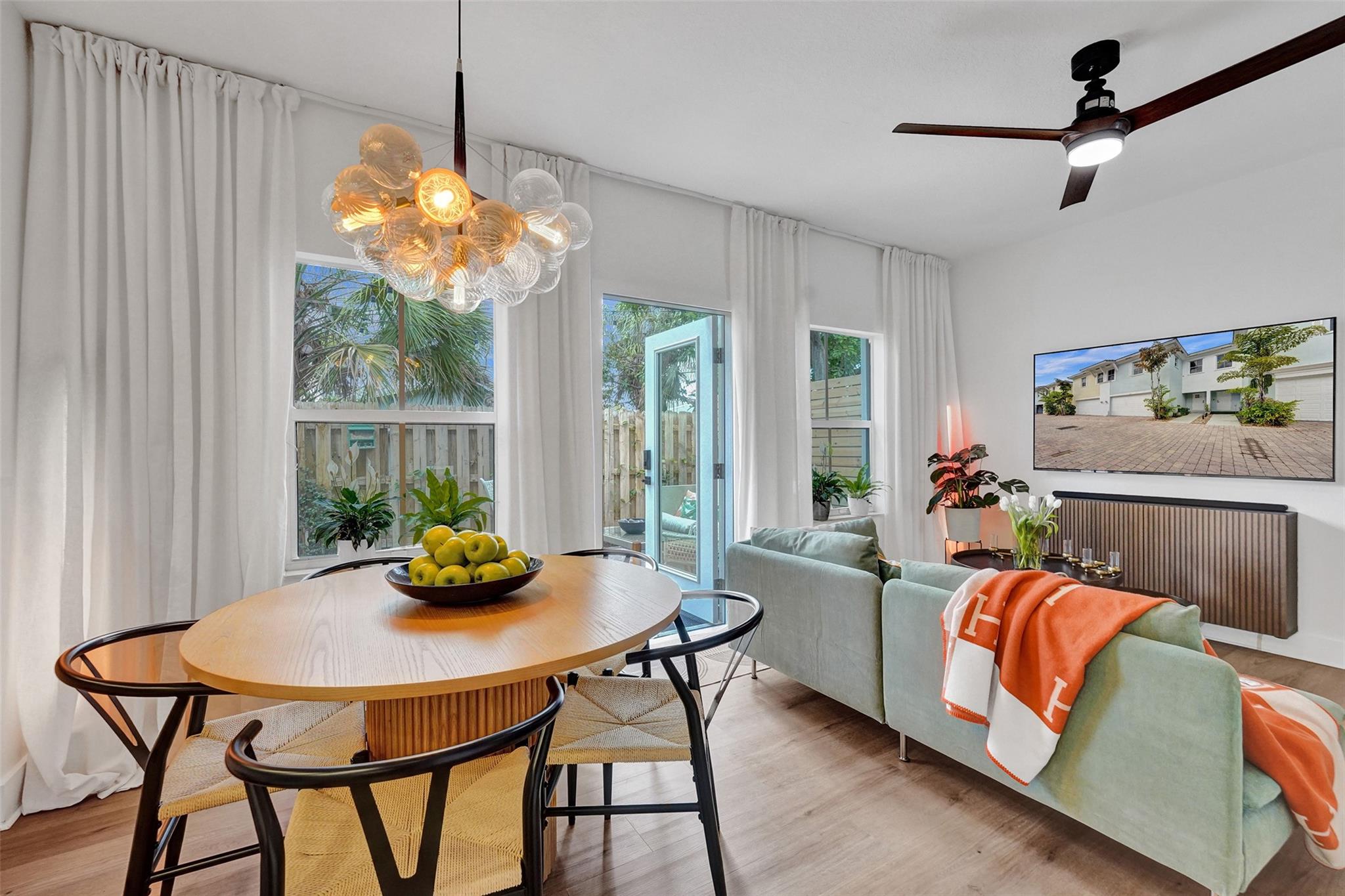 PERRY & WELLS SUB CORR PL - Residential