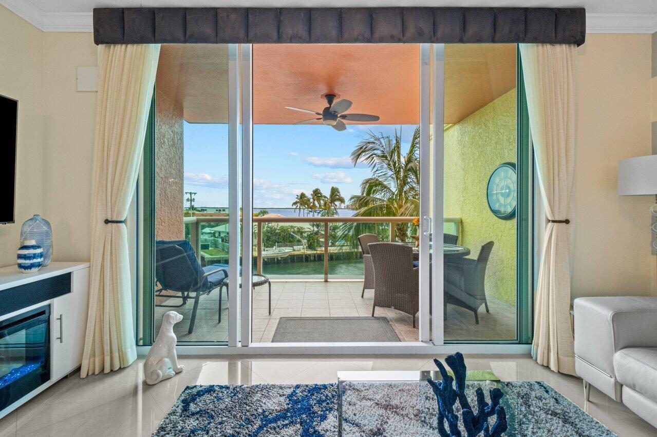 2650 Lake Shore Drive 302