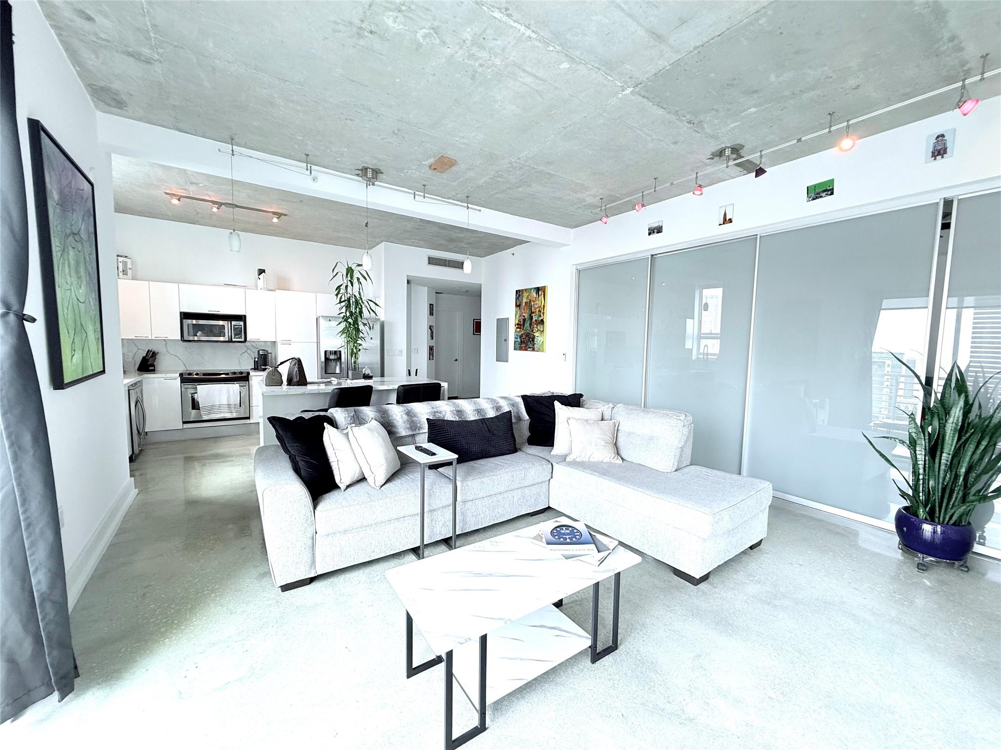 234 NE 3 ST 2107