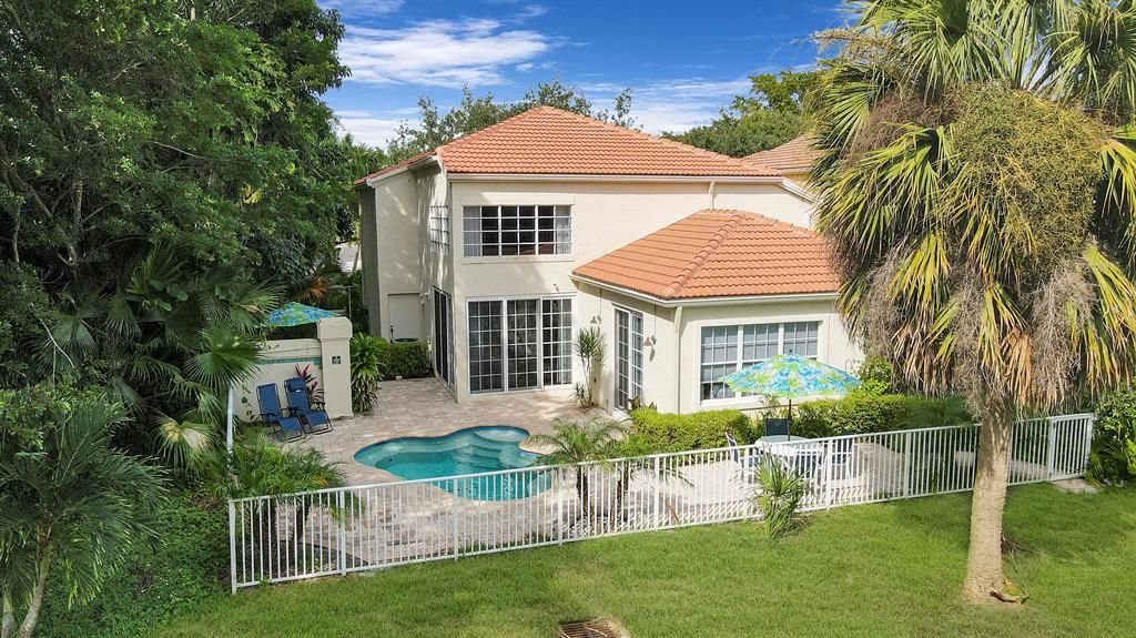 Photo of 1 Via Verona, Palm Beach Gardens, FL 33418 (MLS # R10876982)