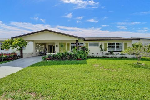 4712 NW 41st Ave Tamarac FL 33319
