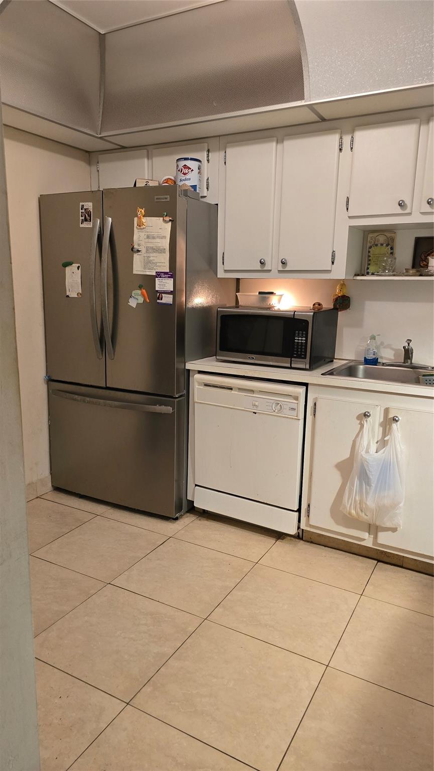 1300 NE Miami Gardens Dr 201E