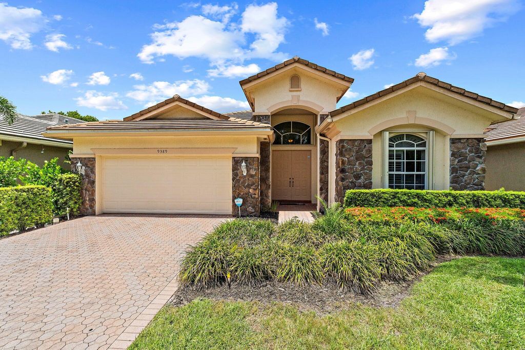 Photo of 9389 Osprey Isles Boulevard, Palm Beach Gardens, FL 33412 (MLS # R11102387)