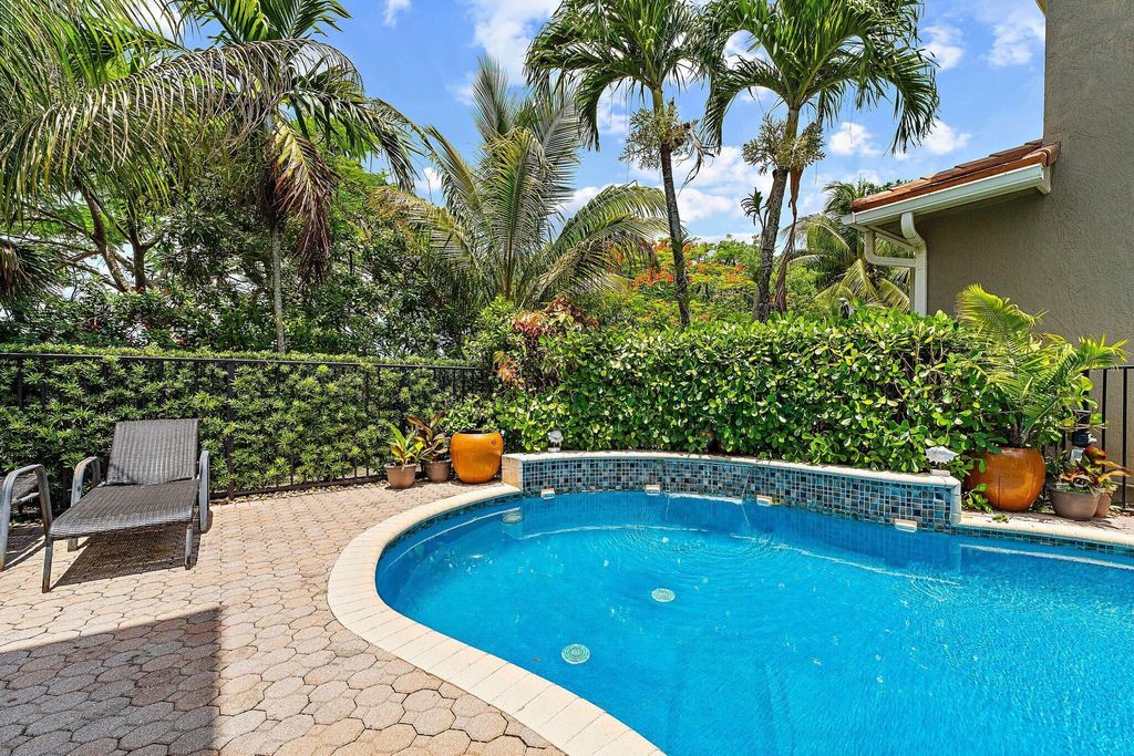 Photo of 9389 Osprey Isles Boulevard, Palm Beach Gardens, FL 33412 (MLS # R11102387)