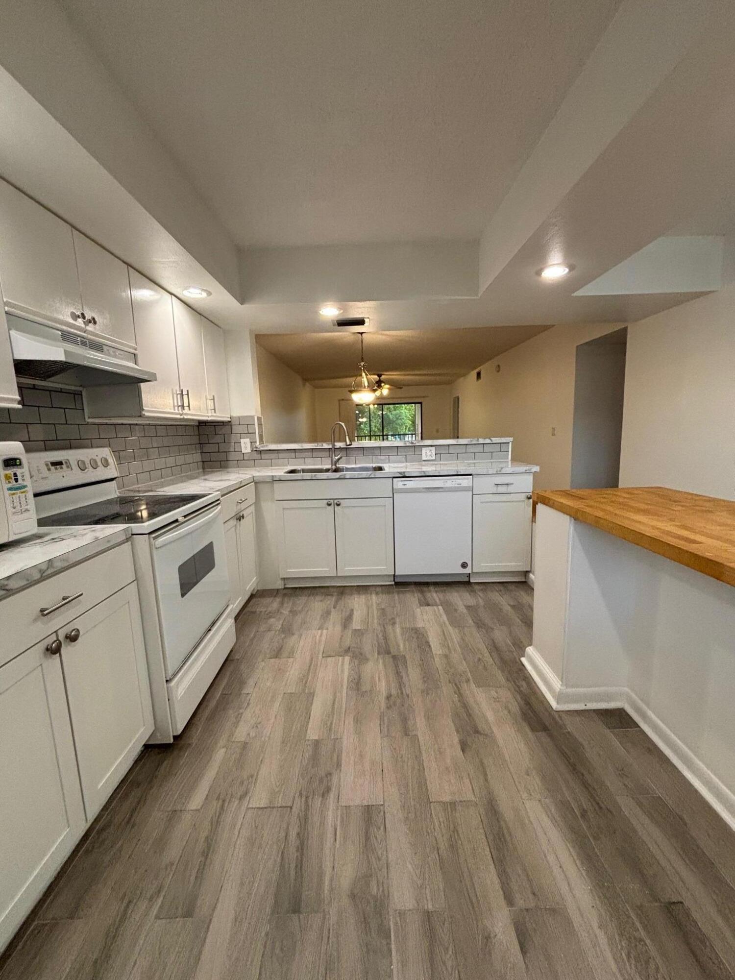 TROPIC VIEW CONDO - Residential Lease