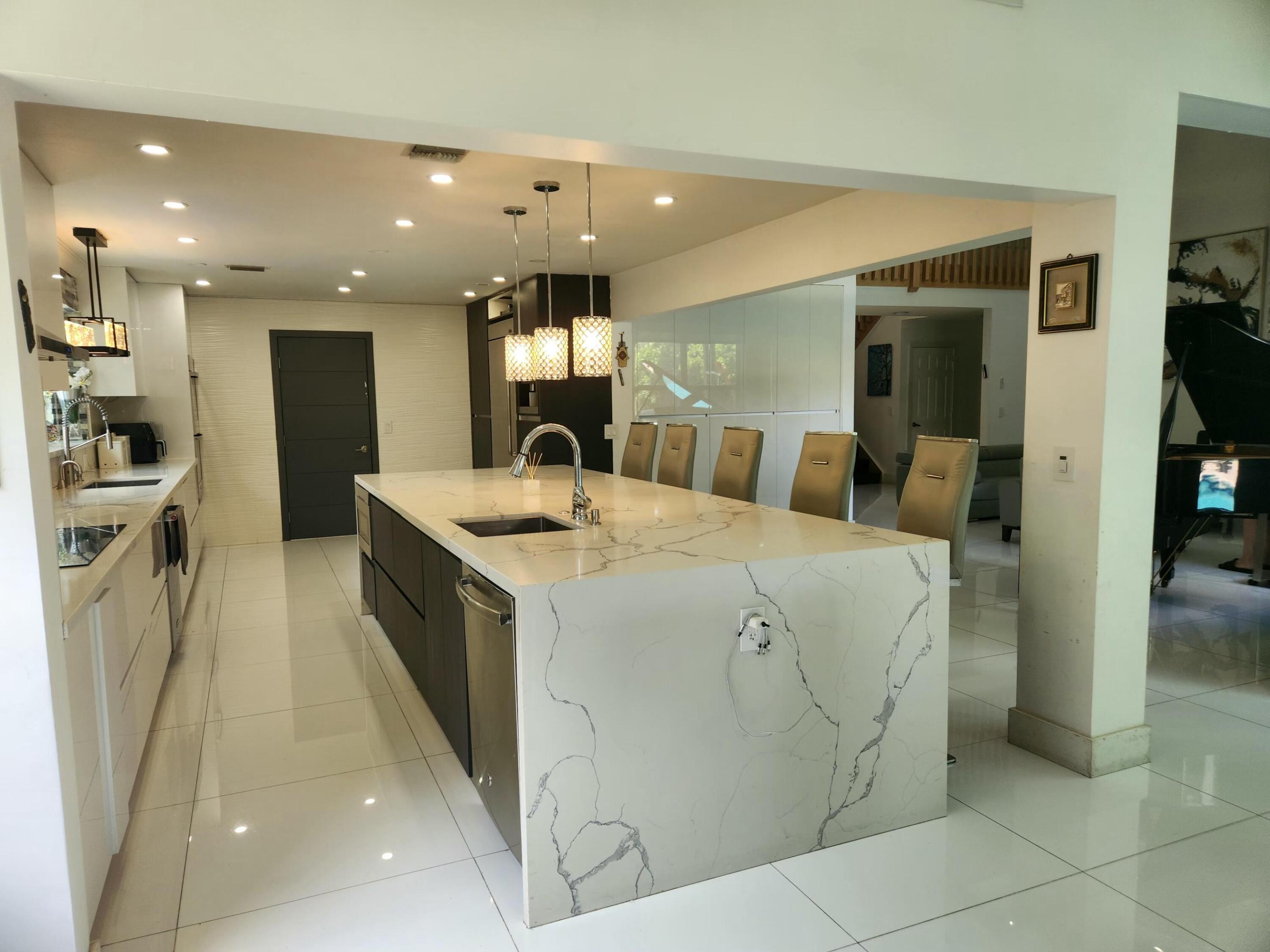 3877 BIMINI Avenue