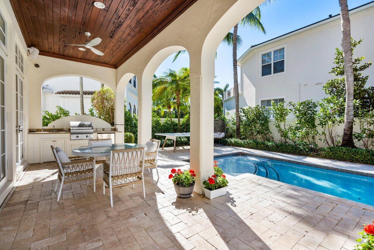 ROYAL PALM YACHT & COUNTRY CLUB - Residential
